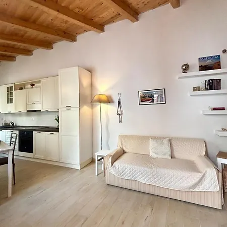 Nura's - Casa Linda Center Apartment Alghero