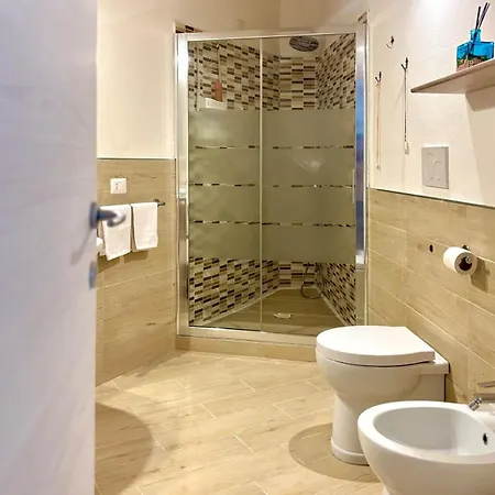 Nura's - Casa Linda Center Alghero